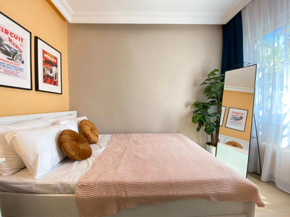 Chic Flat Near Shopping Malls In Sisli Apartment Istanbul Exterior photo